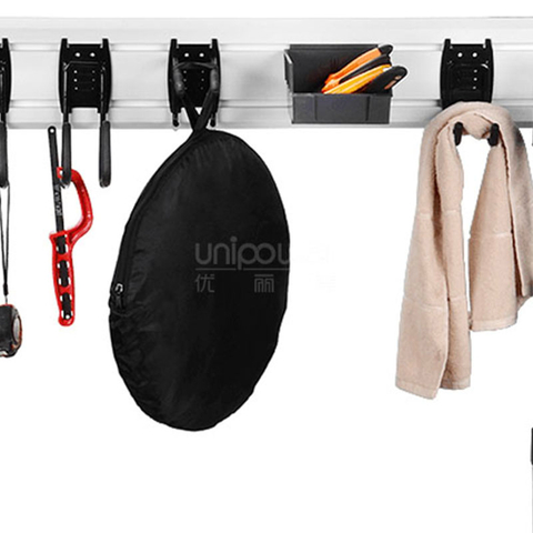 Panneaux muraux en plastique environnementaux imperméables d'intérieur à lamelles simples en PVC